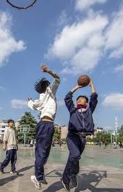 马丁内斯：输球能让球队成长；球员受伤或停赛就不会留在集训